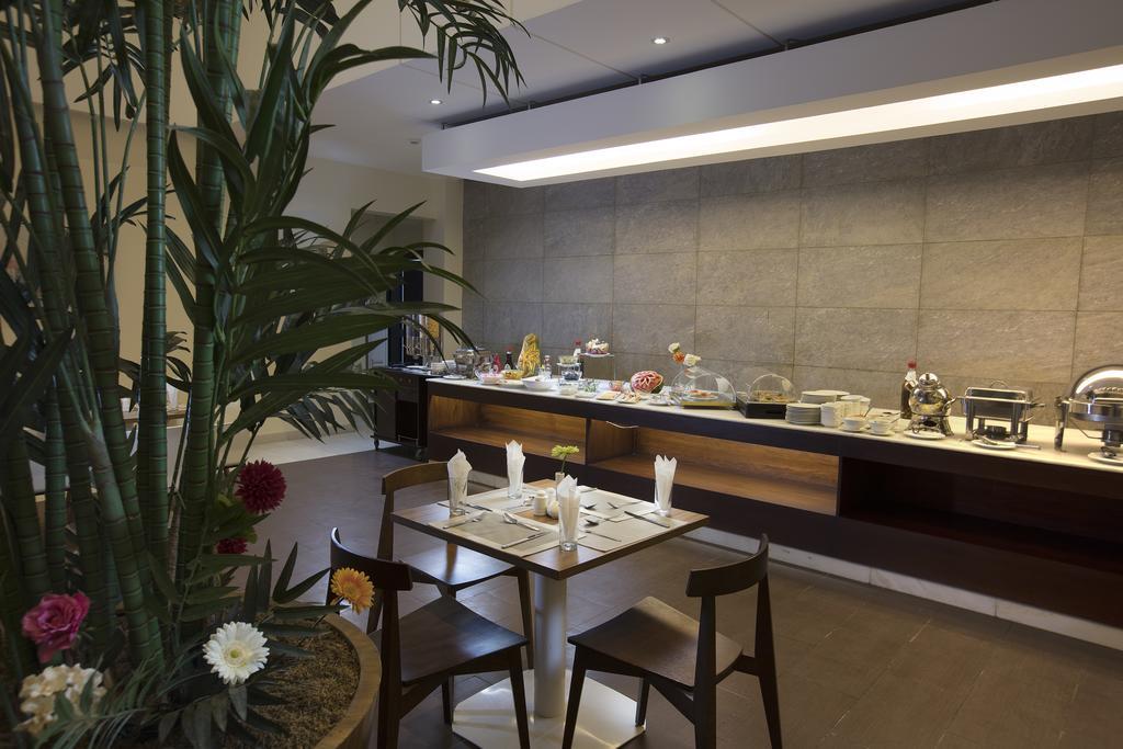Grand Lily Hotel Suites Al-Hofuf Bagian luar foto