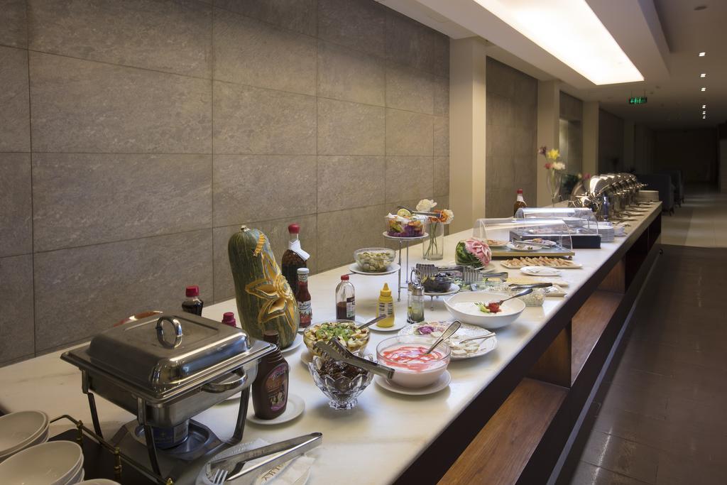 Grand Lily Hotel Suites Al-Hofuf Bagian luar foto