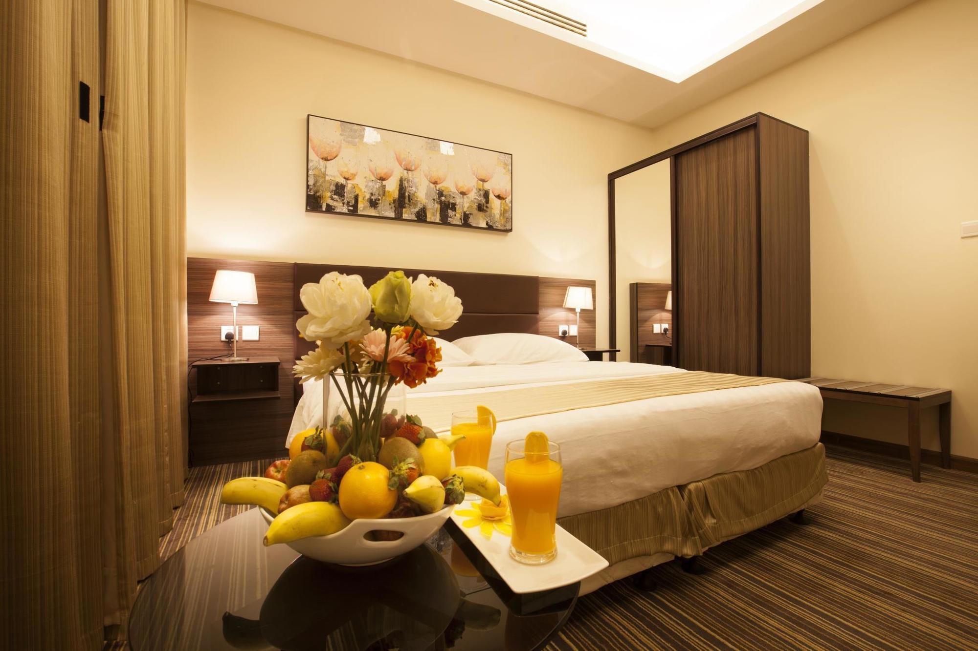 Grand Lily Hotel Suites Al-Hofuf Bagian luar foto
