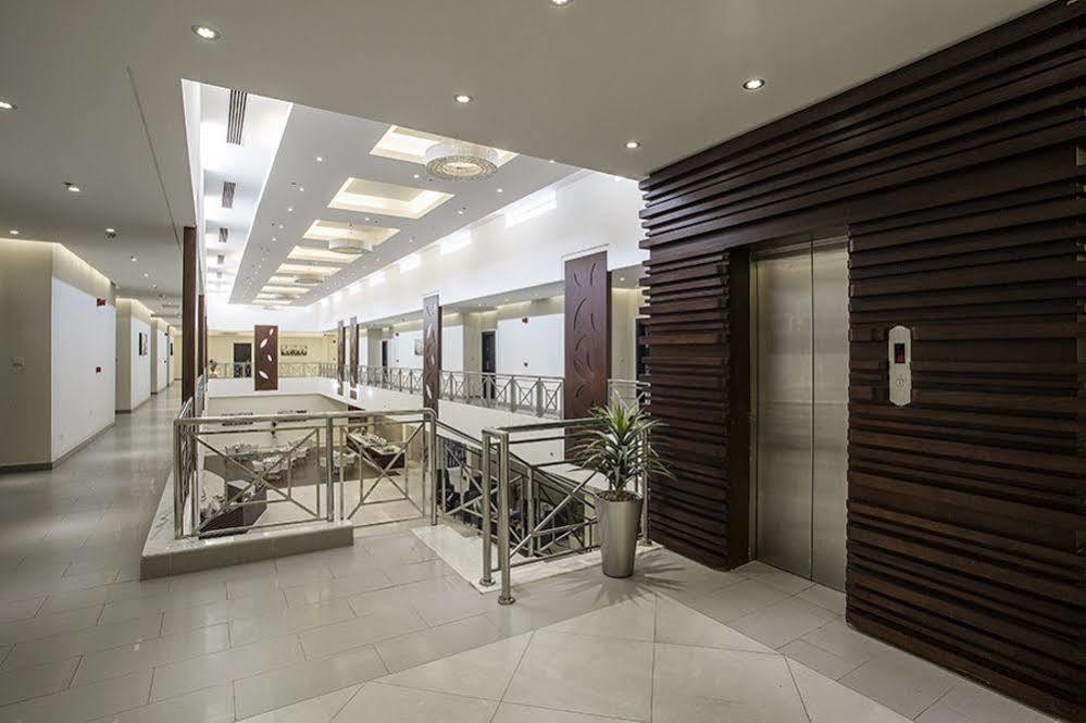 Grand Lily Hotel Suites Al-Hofuf Bagian luar foto